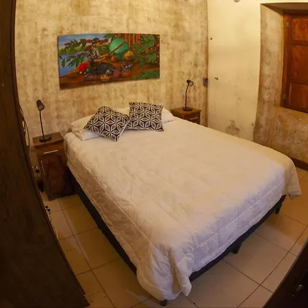 Hot Chipilin Hostel Antigua Exterior photo