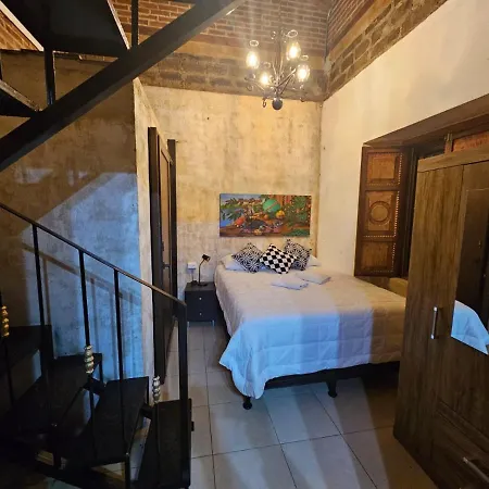 Hot Chipilin Hostel Antigua Exterior photo