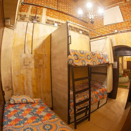 Hot Chipilin Hostel Antigua Exterior photo